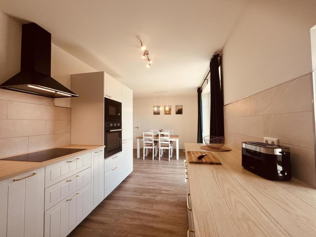 בורן Holmblick - Boddenblick, Balkon, 2 Schlafzimmer, 4 Personen מראה חיצוני תמונה